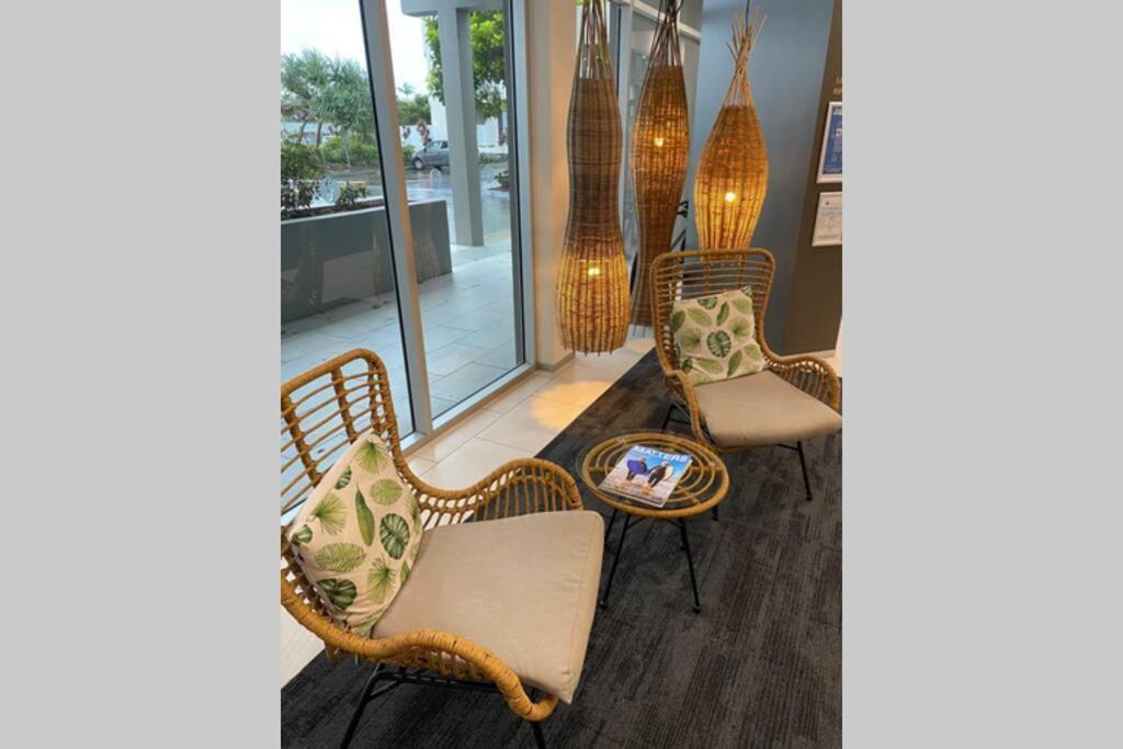 Ocean Bliss - Top Floor Beachfront Studio With Amazing Views ! Marcoola Exterior foto